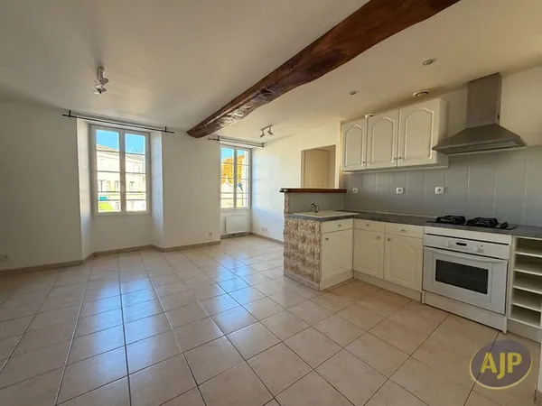 Appartement en duplex au coeur de Pons !