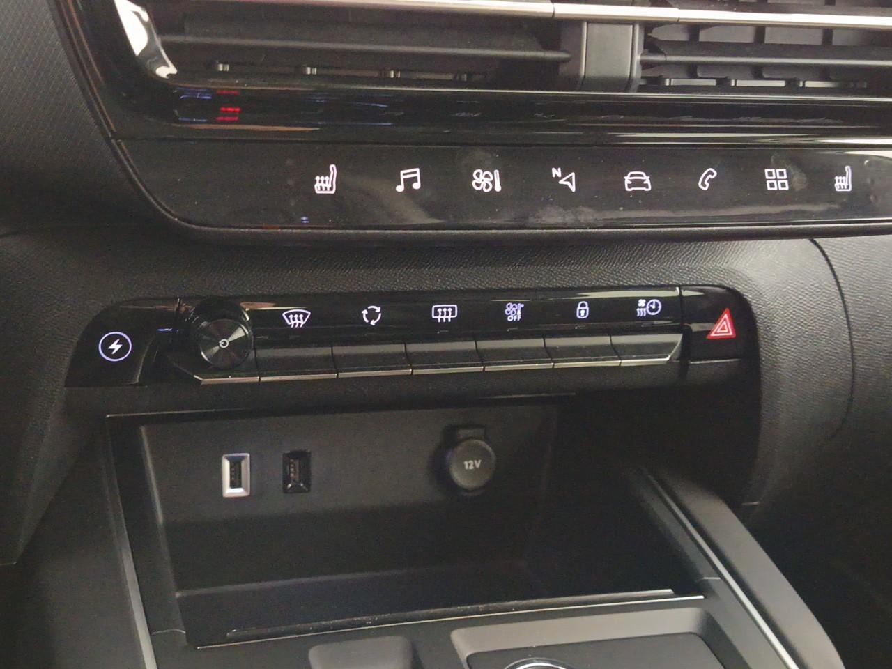 Citroën C5 Aircross hybride rechargeable 225 e-eat8 shine — photo 27
