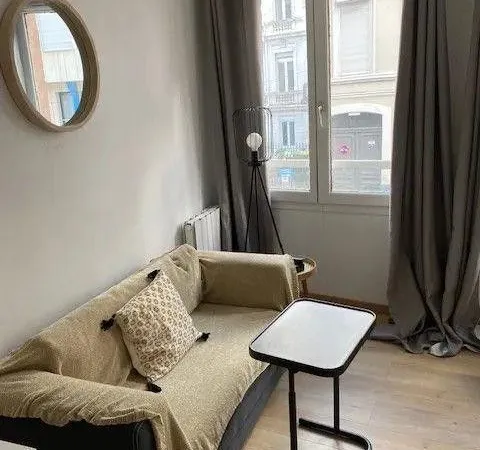 Beau 2P meublé 33m² avec petite terrasse
