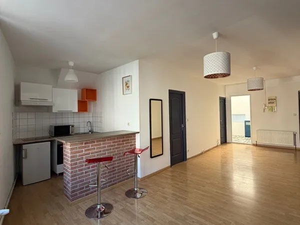 Jolie appartement face à l'ENSAIT