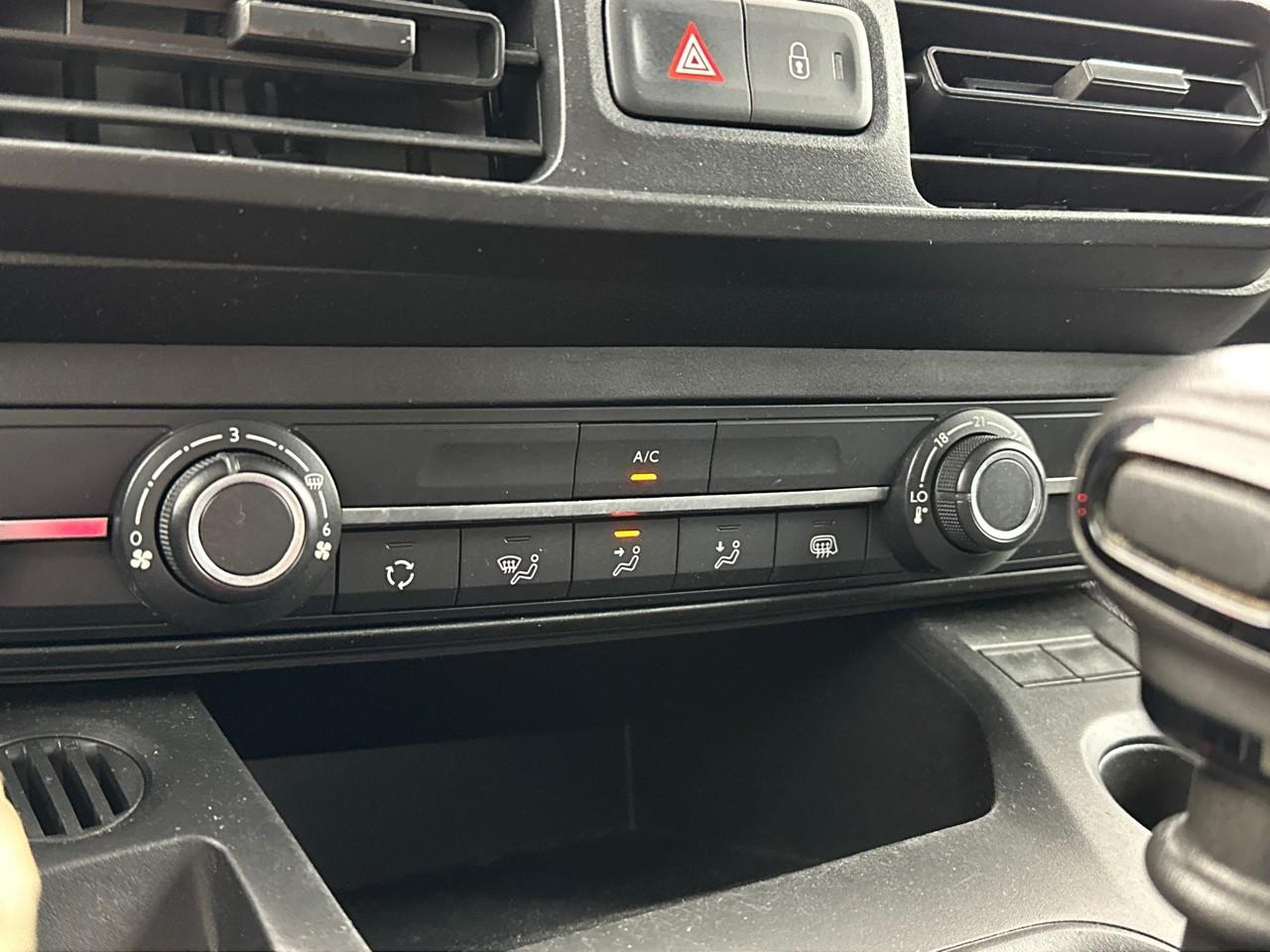Peugeot Partner fourgon standard 650 kg bluehdi 100 s&s bvm6 aspha — photo 28