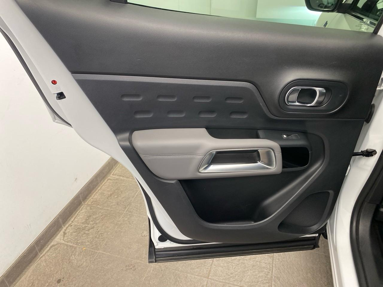 Citroën C5 Aircross hybride rechargeable 225 e-eat8 shine pack — photo 22