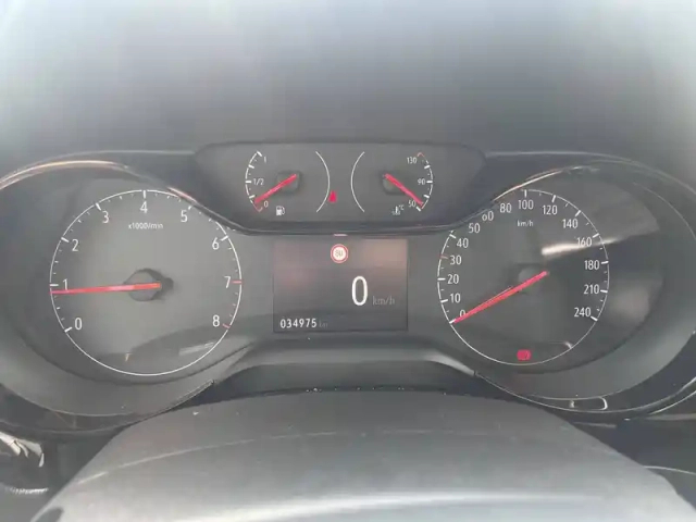 Opel Corsa 1.2 turbo 100 ch bvm6 — photo 2