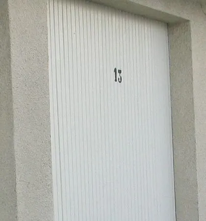 La talaudiere centre (loire) a louer garage de 18 m²