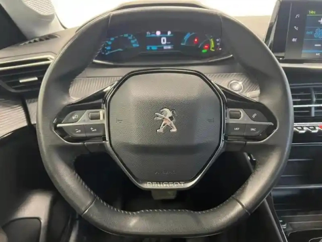 Peugeot 208 e- 136ch like — photo 14