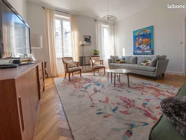 Duplex avec terrasse parc longchamp