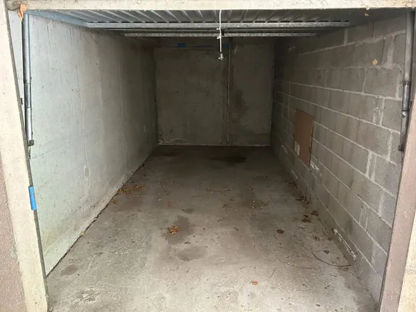 Parking 12 m²