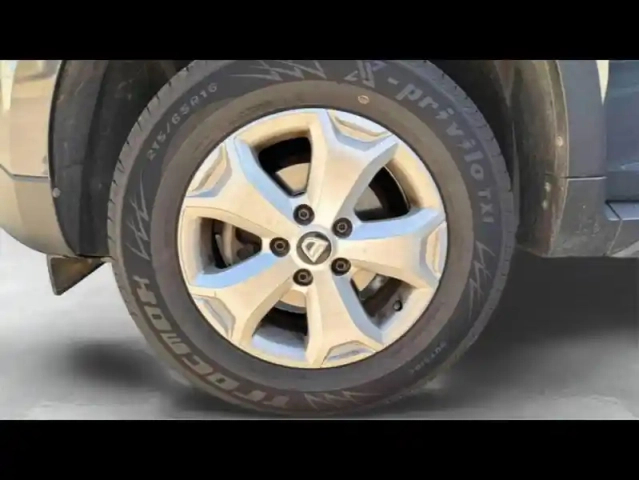 Dacia Duster 1.0 tce 100ch confort 4x2 suréquipé — photo 14