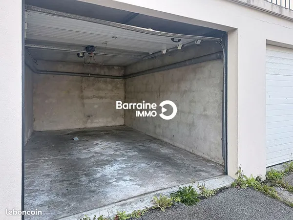 Parking/box 1 pièce 15 m²
