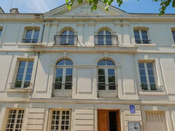 Appartement de caractère rénové avec jardin