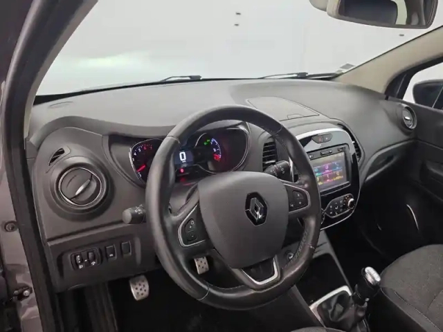 Renault Captur tce 120 energy — photo 315