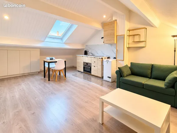 Studio meublé rénové - 35 m² au sol - Versailles Porchefontaine - RER C à 5 min