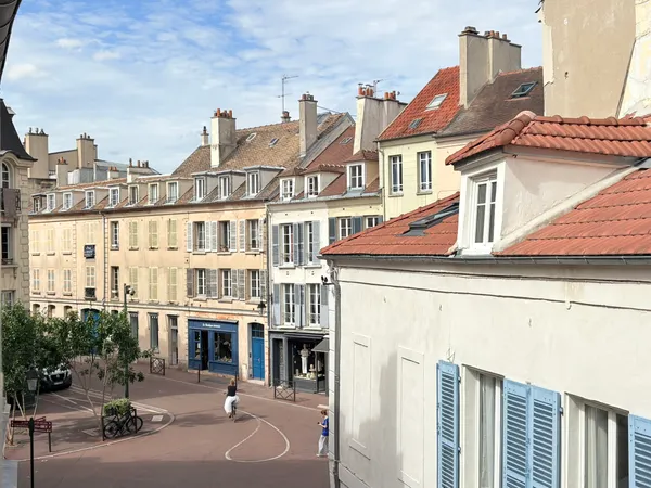 Duplex 110 m² pondéré, T5 Hyper centre St Germain