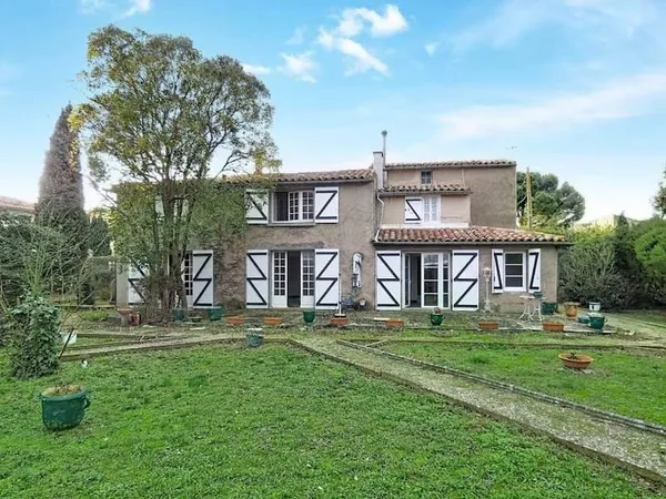 Maison 5 pièces 180 m²