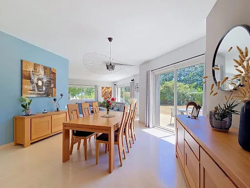Villa 9 pièces 255 m²