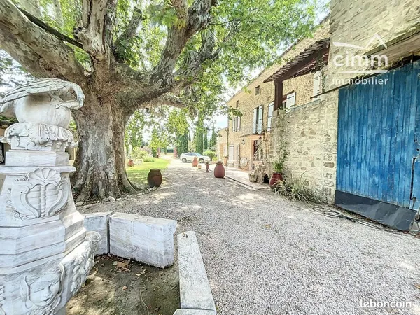 Mas 8 pièces 312 m²