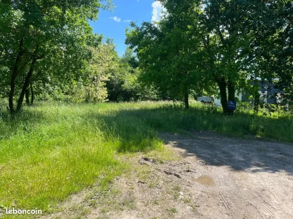 Terrain 736 m² Etaules