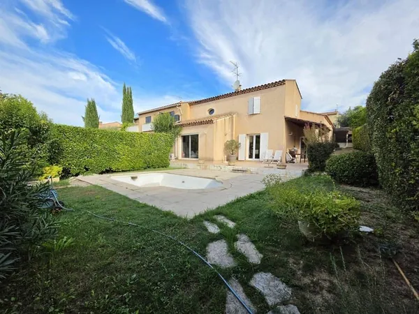 Maison 3 pièces 115 m²