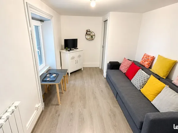 F2 de 36 m2 Plein Centre de Feurs