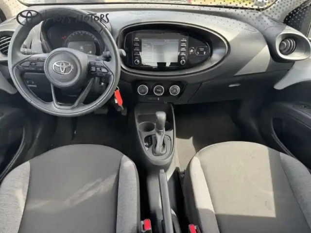 Toyota Aygo 1.0 vvt-i 72 dynamic — photo 16