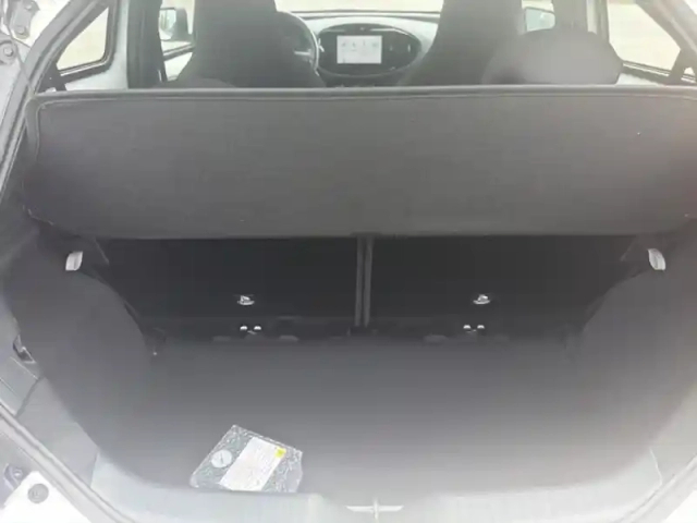 Toyota Aygo 1.0 vvt-i 72 dynamic — photo 9