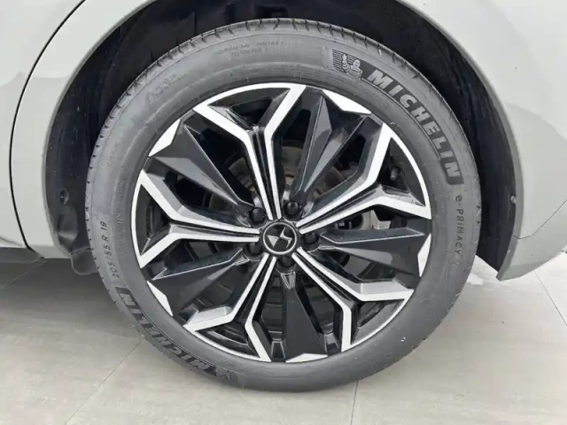 Ds Ds 4 hybride e-tense 225 eat8 — photo 13