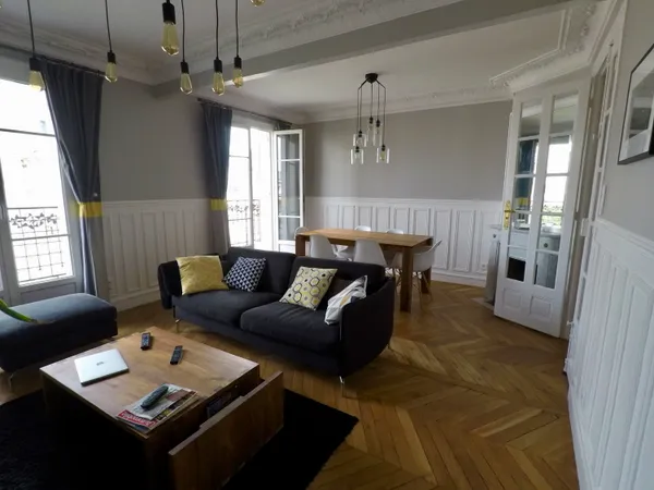 Loue superbe appartement 3 pièces haussmannien meublé, rénové, terrasse et vues panoramiques - Conve