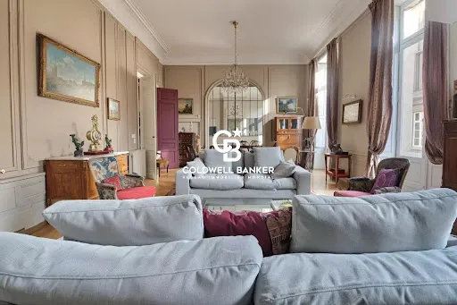 Appartement 5 pièces 219 m²