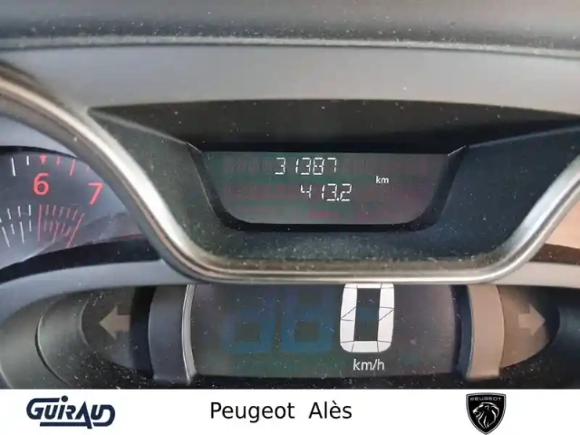 Renault Captur tce 90 e6c — photo 23