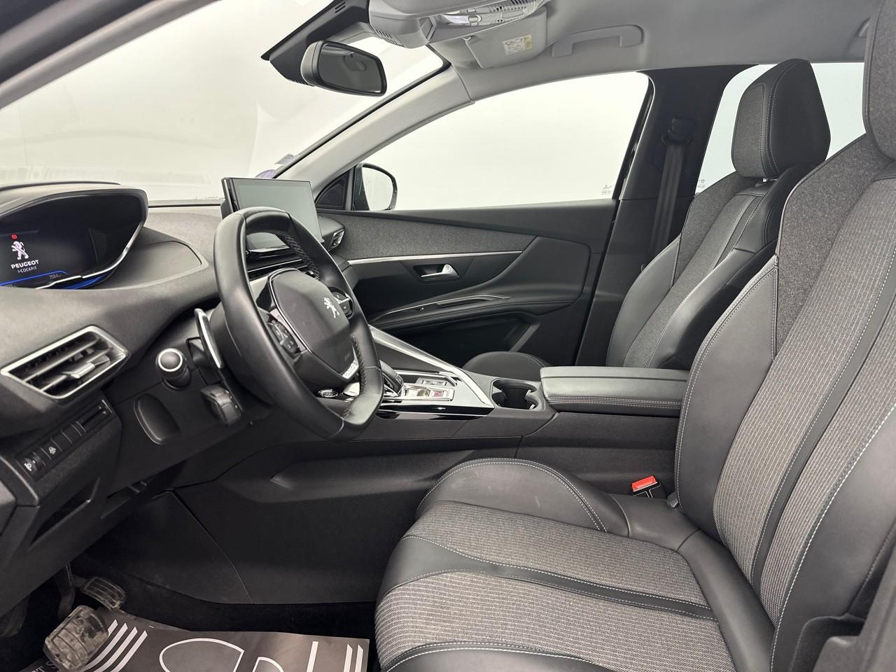 Peugeot 3008 puretech 130ch s&s eat8 allure pack — photo 9