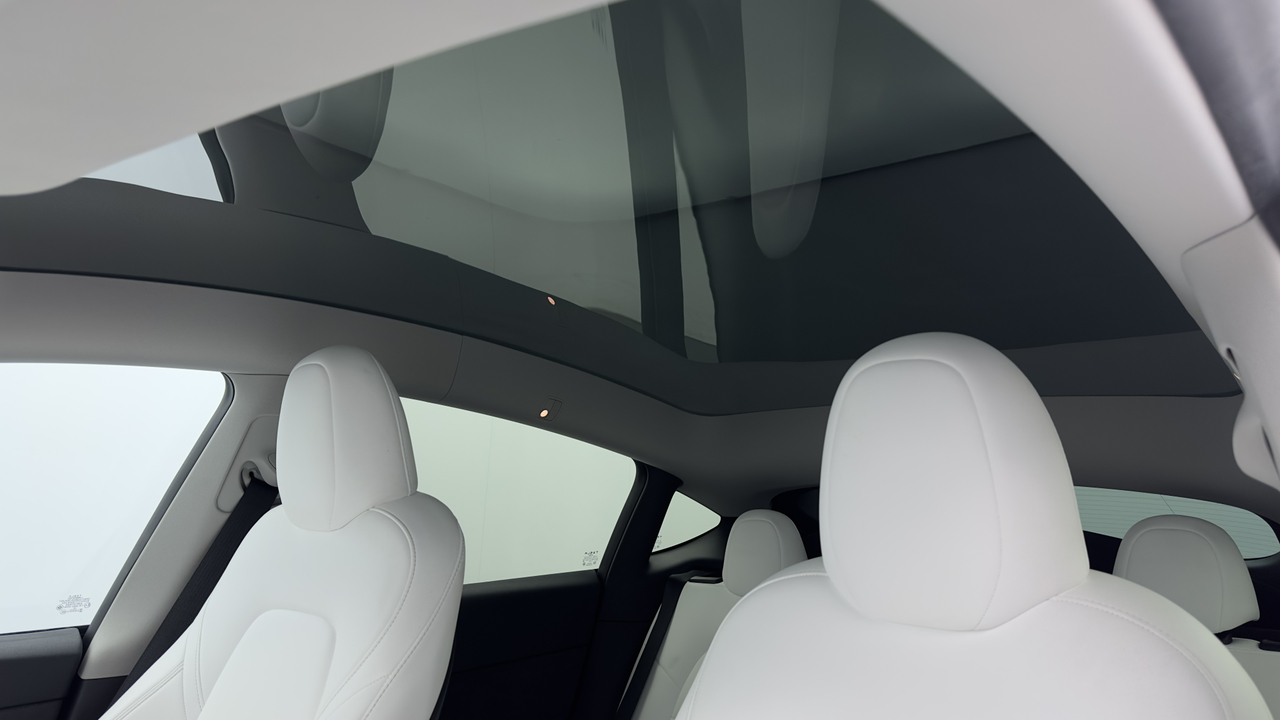 Tesla MODEL Y Grande Autonomie Dual Motor AWD — photo 11
