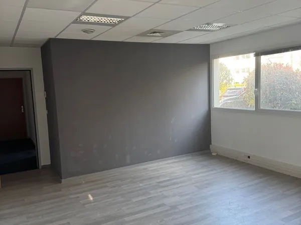 Bureaux location 54 m²