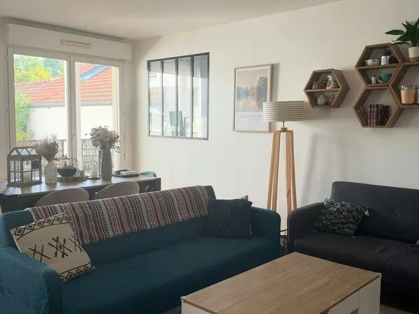 Appartement familial rénové - 82 m² - 3 chambres - Balcon 8 m² - Parking et cave - Le Port-Marly