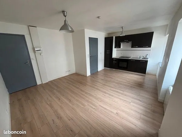 Studio 23 m² - Hyper centre de Cholet - Idéal étudiant (toutes charges comprises)