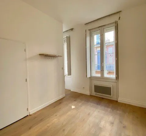 Location T1 de 15.25 m² Capitole proche Fermat