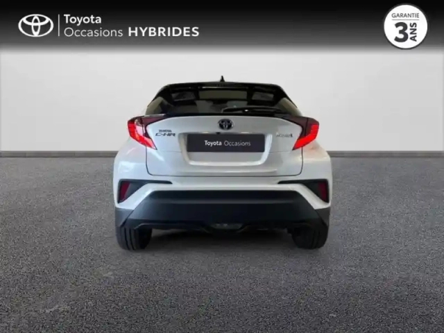 Toyota C-Hr 122h collection 2wd e-cvt my22 — photo 4