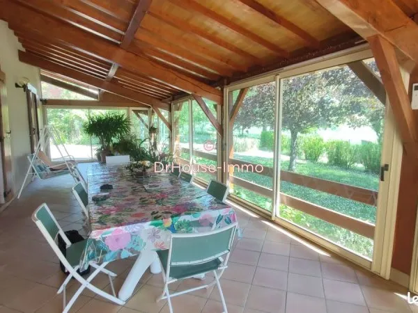 Gîte 11 pièces 382 m²
