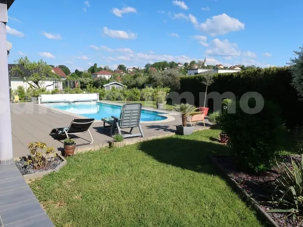Maison - 6 pièce(s) - 240 m2