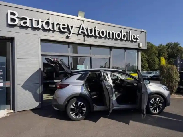 Opel Grandland X 1.2 turbo 130ch design line bva 109g — photo 15