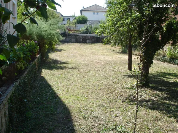 Terrain constructible 552 m2 proche centre