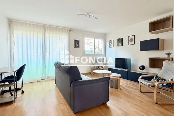 Appartement 6 pièces 90 m²