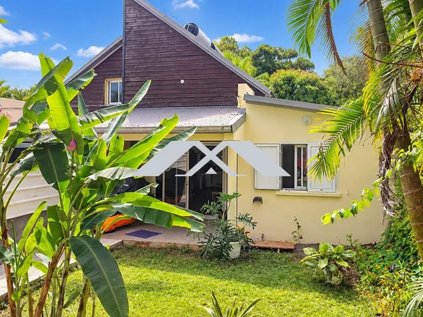 Charmante maison type F4 d'environ 72 m² avec jardin tropical -