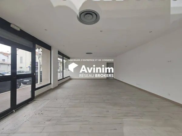 Local commercial 81 m²