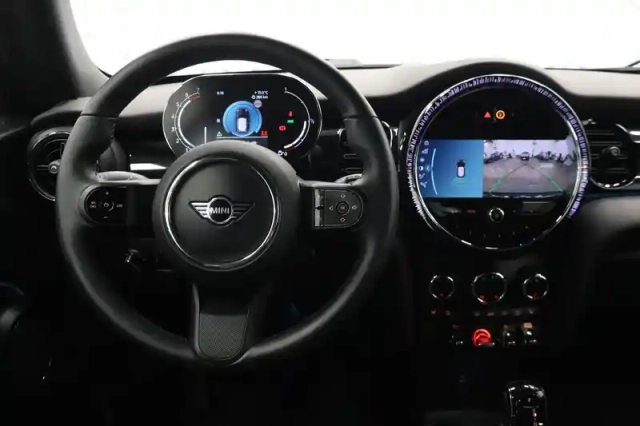 Mini Mini hatch 3 portes cooper 136 ch dkg7 — photo 48
