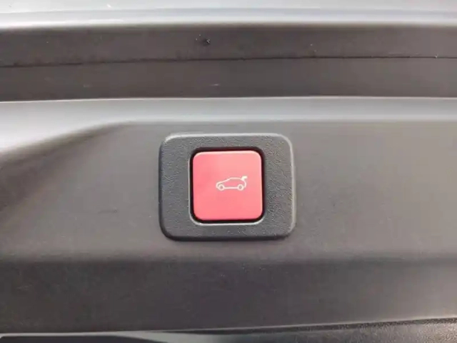 Peugeot 3008 hybrid 145 e-dcs6 — photo 23