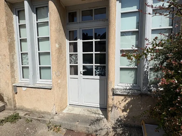 À LOUER - APPARTEMENT EN PLEIN COEUR DE BAUGÉ