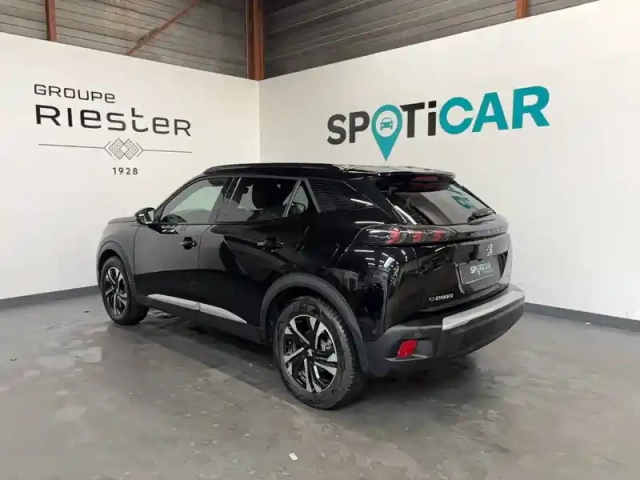 Peugeot 2008 electrique 50 kwh 136 ch — photo 5