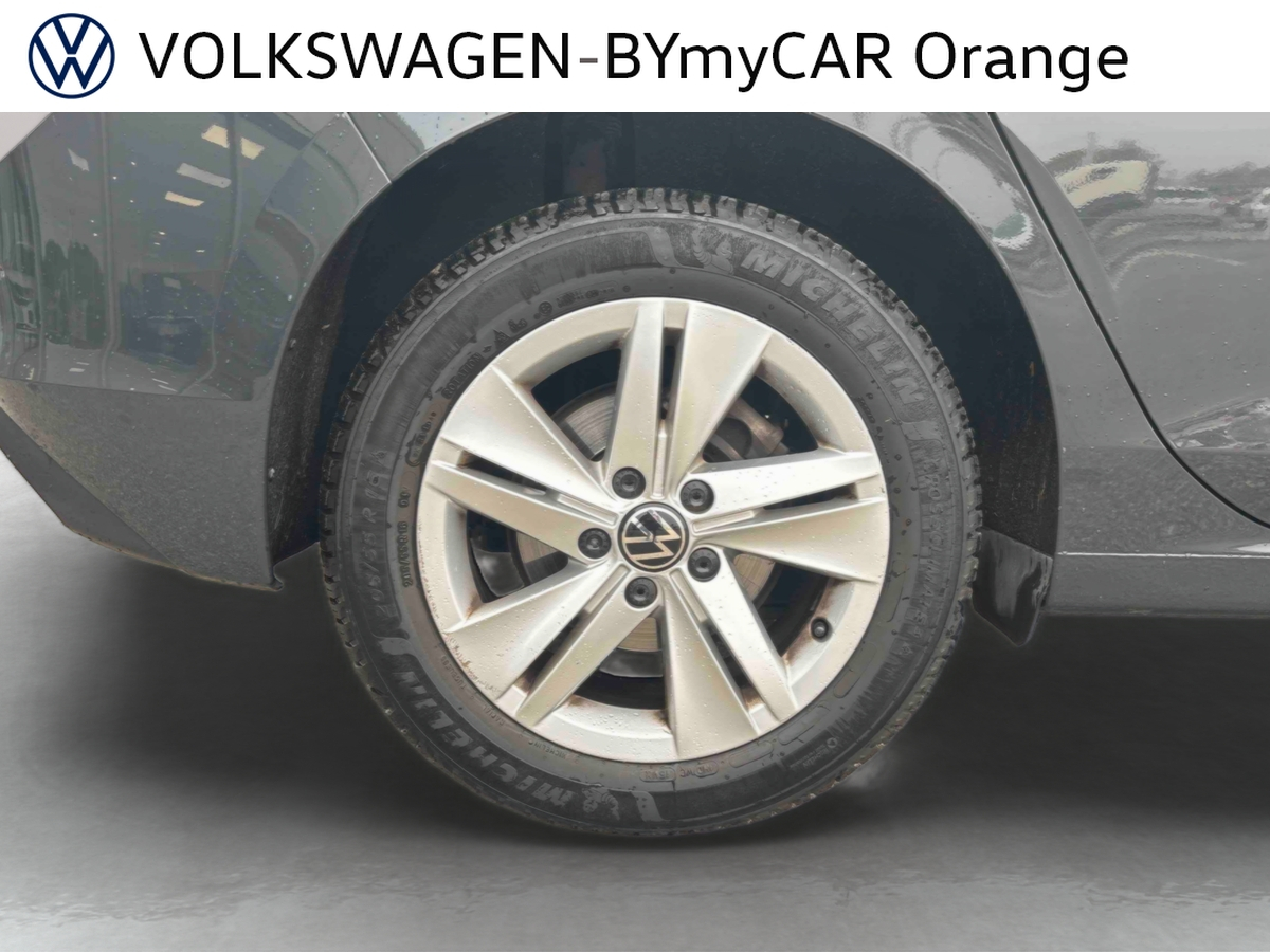 Volkswagen Golf 2.0 TDI SCR 116 DSG7 — photo 19