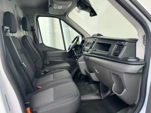 Ford Transit fourgon fg t350 l2h2 2.0 ecoblue 130ch trend — photo 27