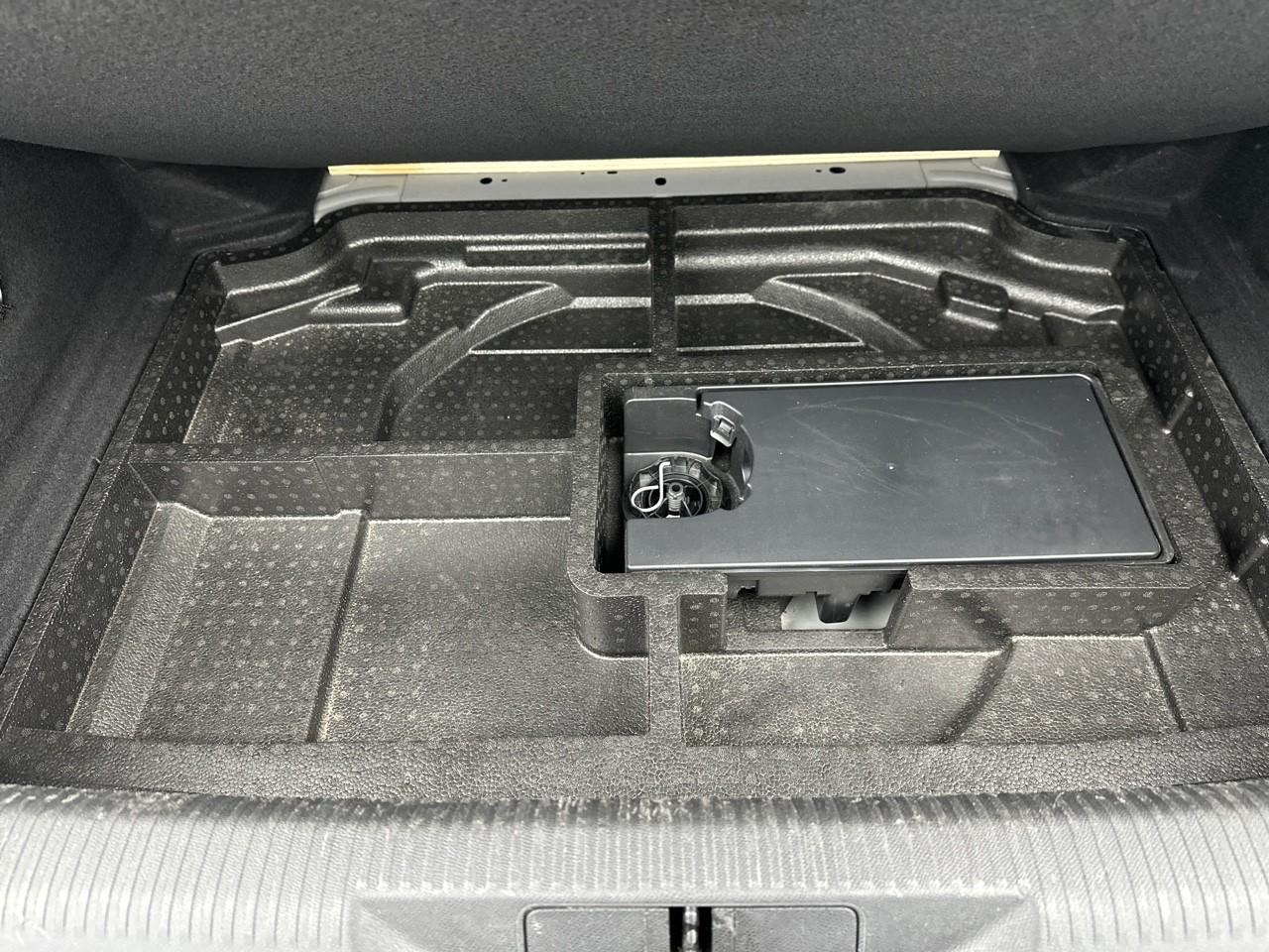 Peugeot 308 puretech 130ch s&s eat8 active pack — photo 36